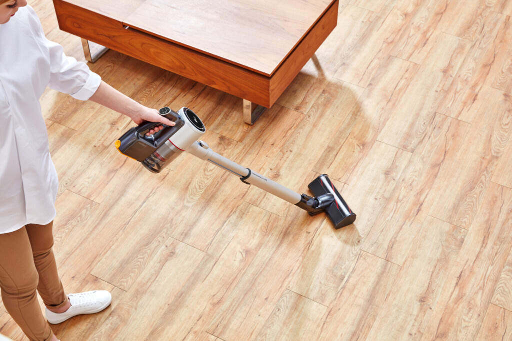 LG CordZero parquet