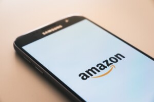 Amazon distrugge milioni di prodotti ogni anno