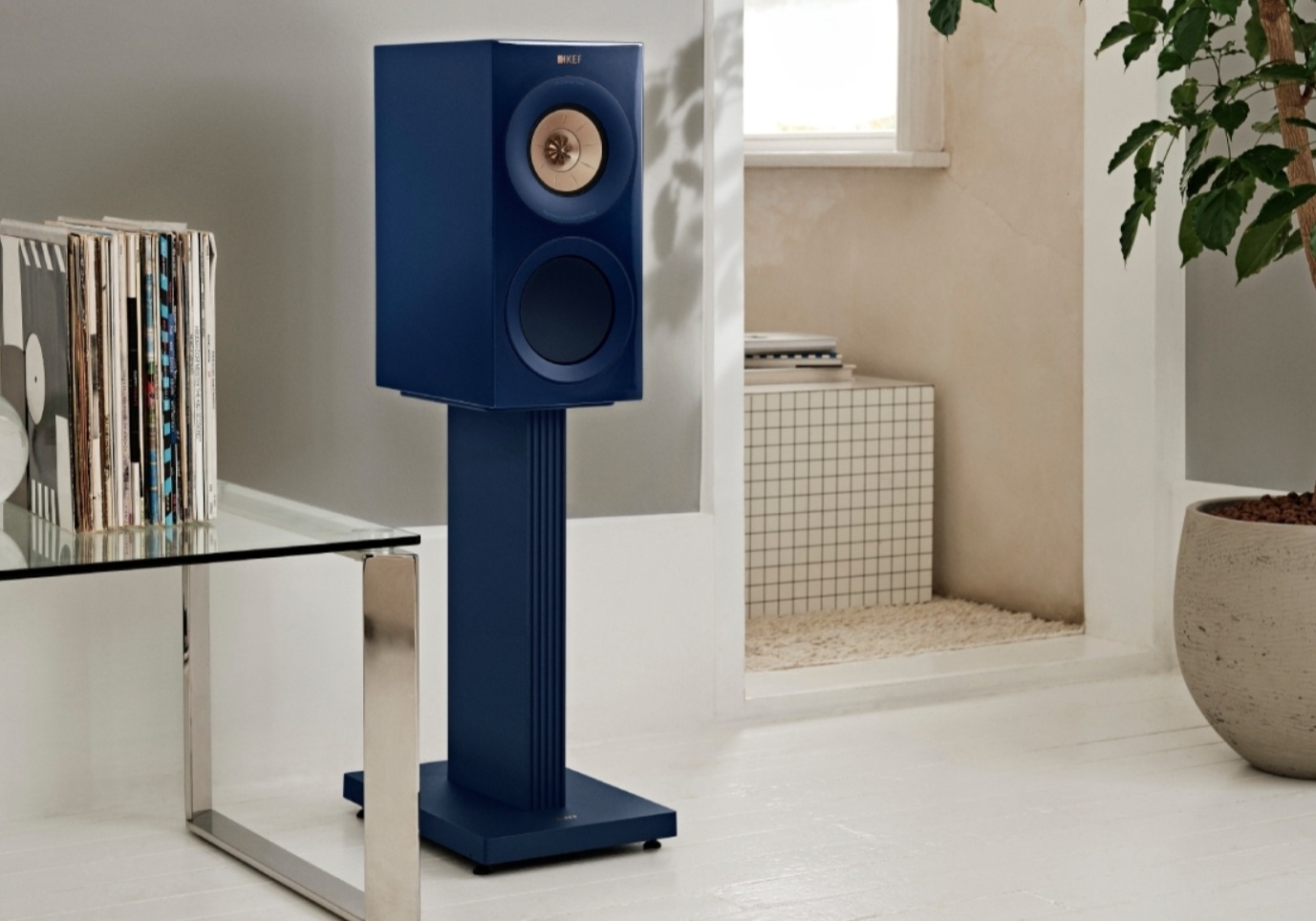 KEF R Meta