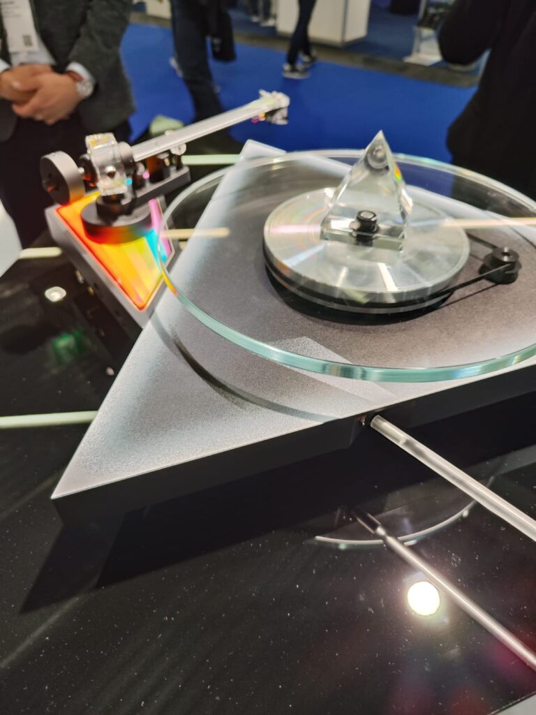 Pro-Ject The Dark Side Of The Moon