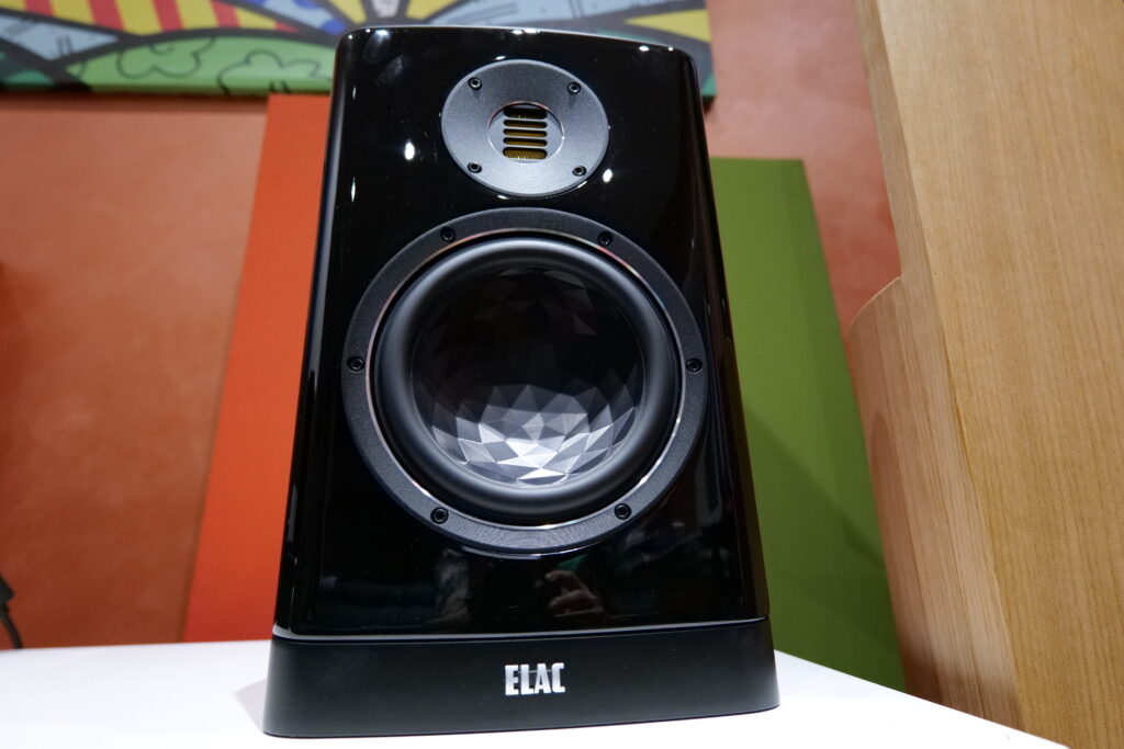 ELAC BS 404.2