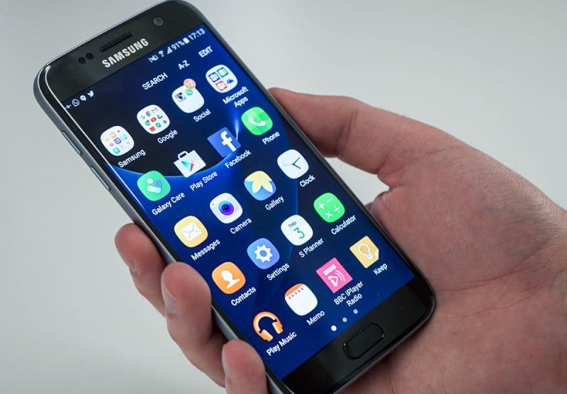 Galaxy S7 display