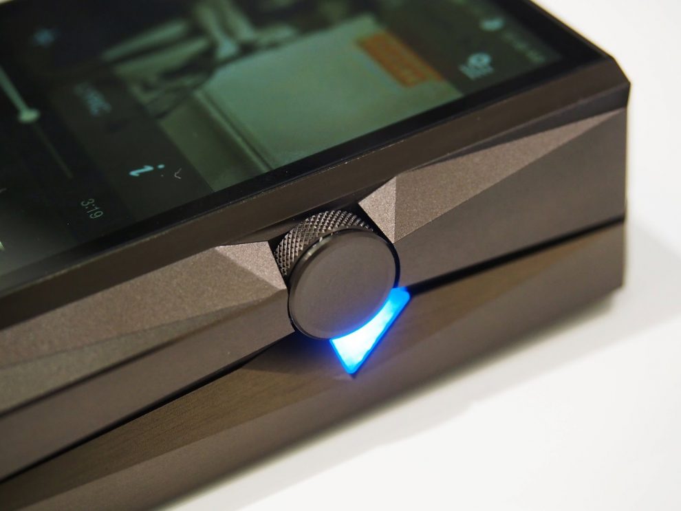 Astell&Kern_AK380 apertura